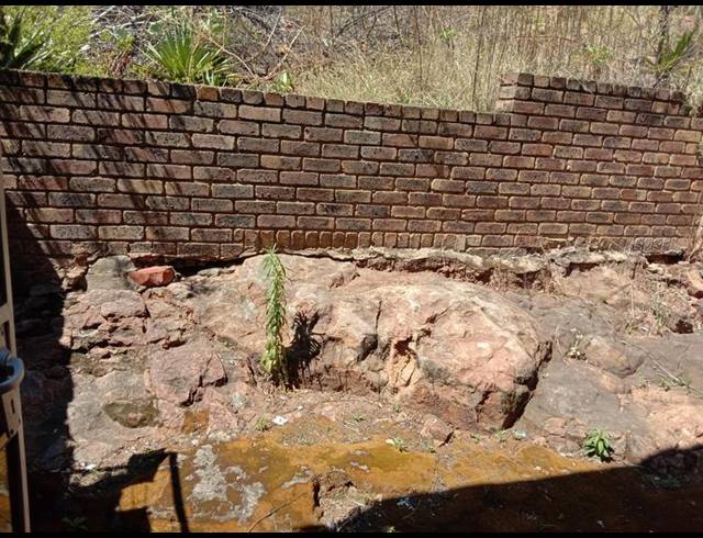 2 BEDROOM TOWNHOUSE FOR SALE IN GEZINA